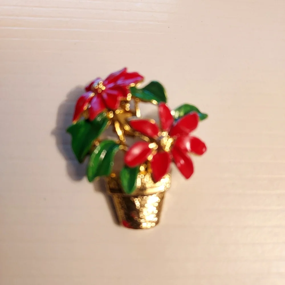 Avon Poinsettia Pot Small Christmas Brooch - Picture 6 of 6